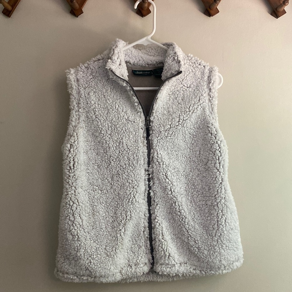 Women’s white/gray fur vest